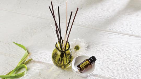 How to Make Your Own Reed Diffuser with Oil Recipes - Freshen your Home Naturally!